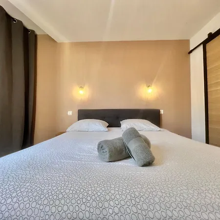 Carre D'or Duplex, By Welcome To Apartment