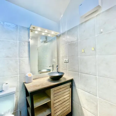 Carre D'or Duplex, By Welcome To Cannes